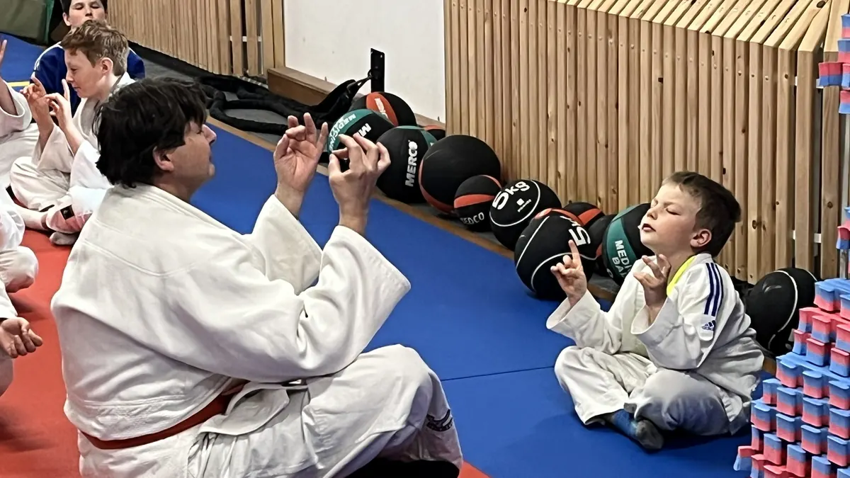 Souboj na tatami při tréninku RuKa JUDO